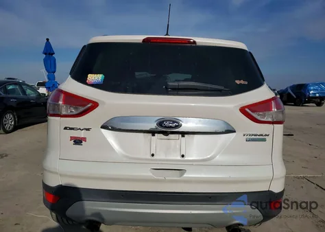 2014 Ford Escape Titanium z USA, uszkodzony, nr VIN 1FMCU0JX8EUD65003